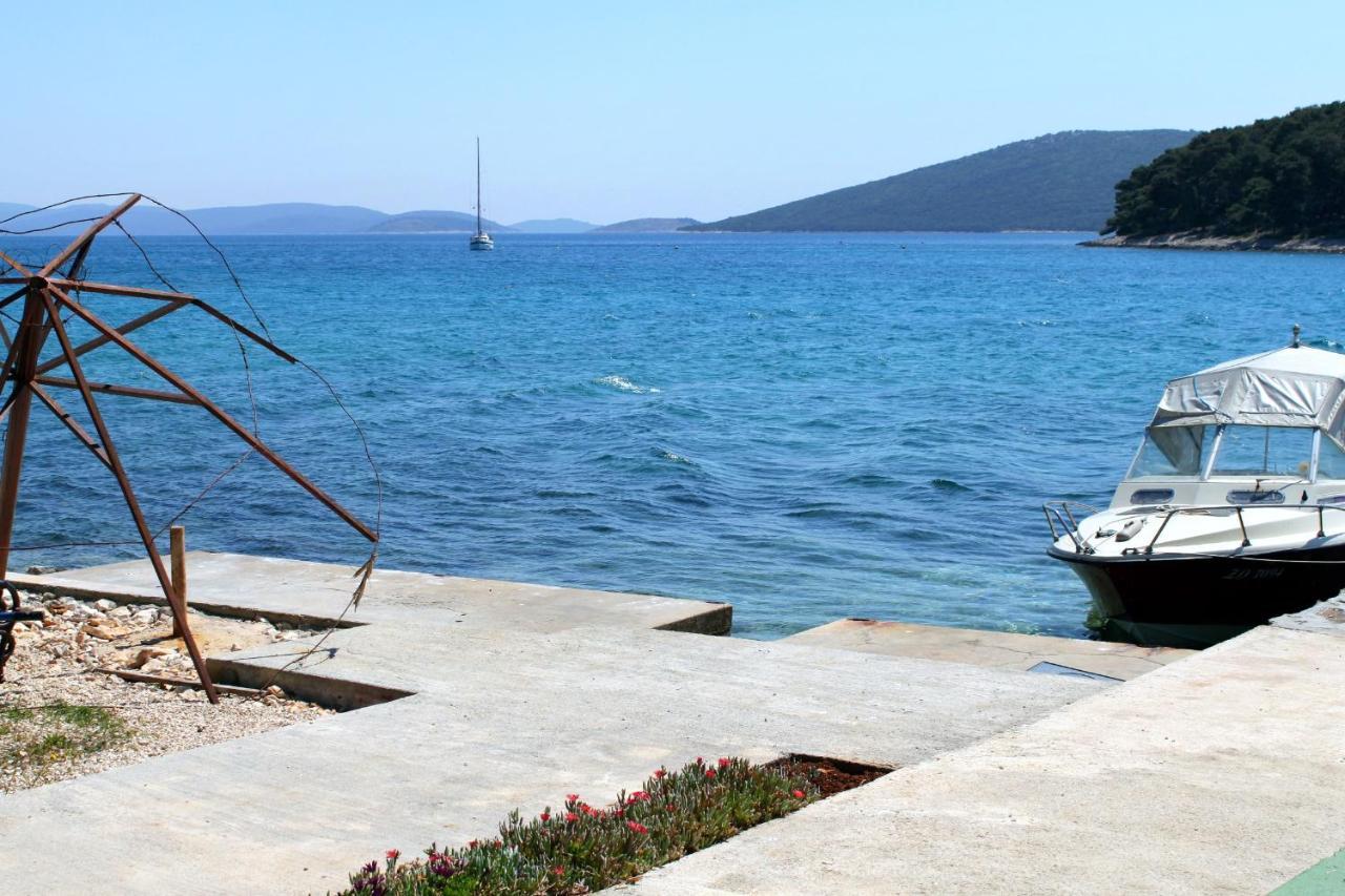 Apartments By The Sea Brgulje, Molat - 6241 Exterior foto